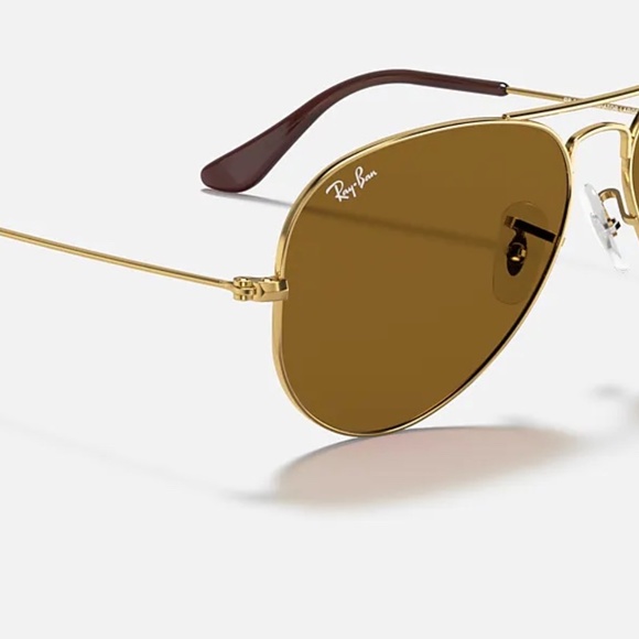 Ray-Ban Aviator Classic Sunglasses - Picture 5 of 10